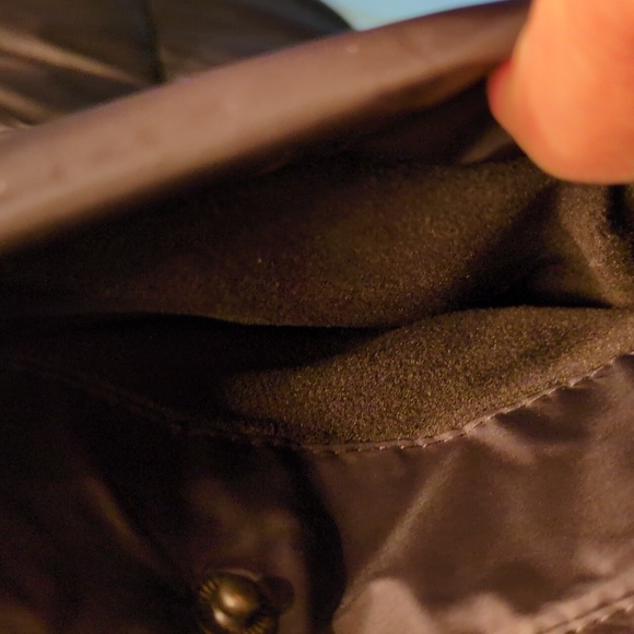 UGG oversized vest. SUPER Cute ! - Picture 7 of 8